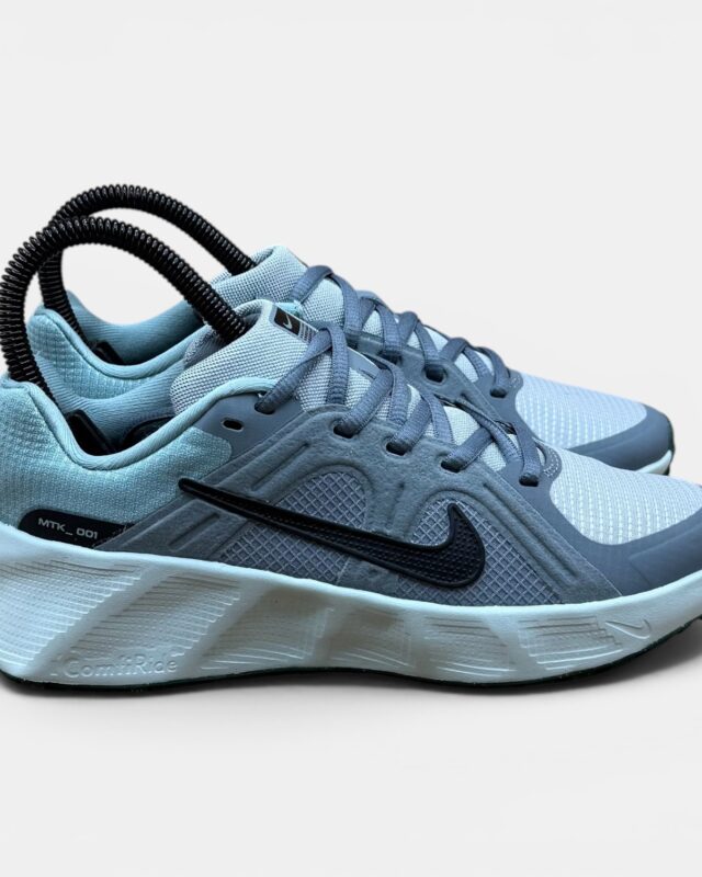 Nike Metro Tek